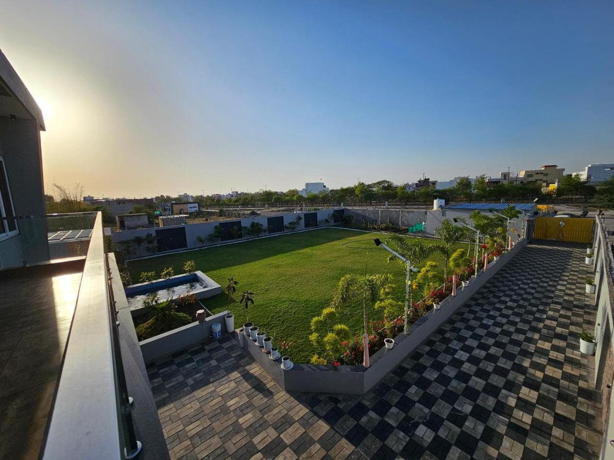 Shree Ambe Farmhouse Villa อุจเจน ภายนอก รูปภาพ