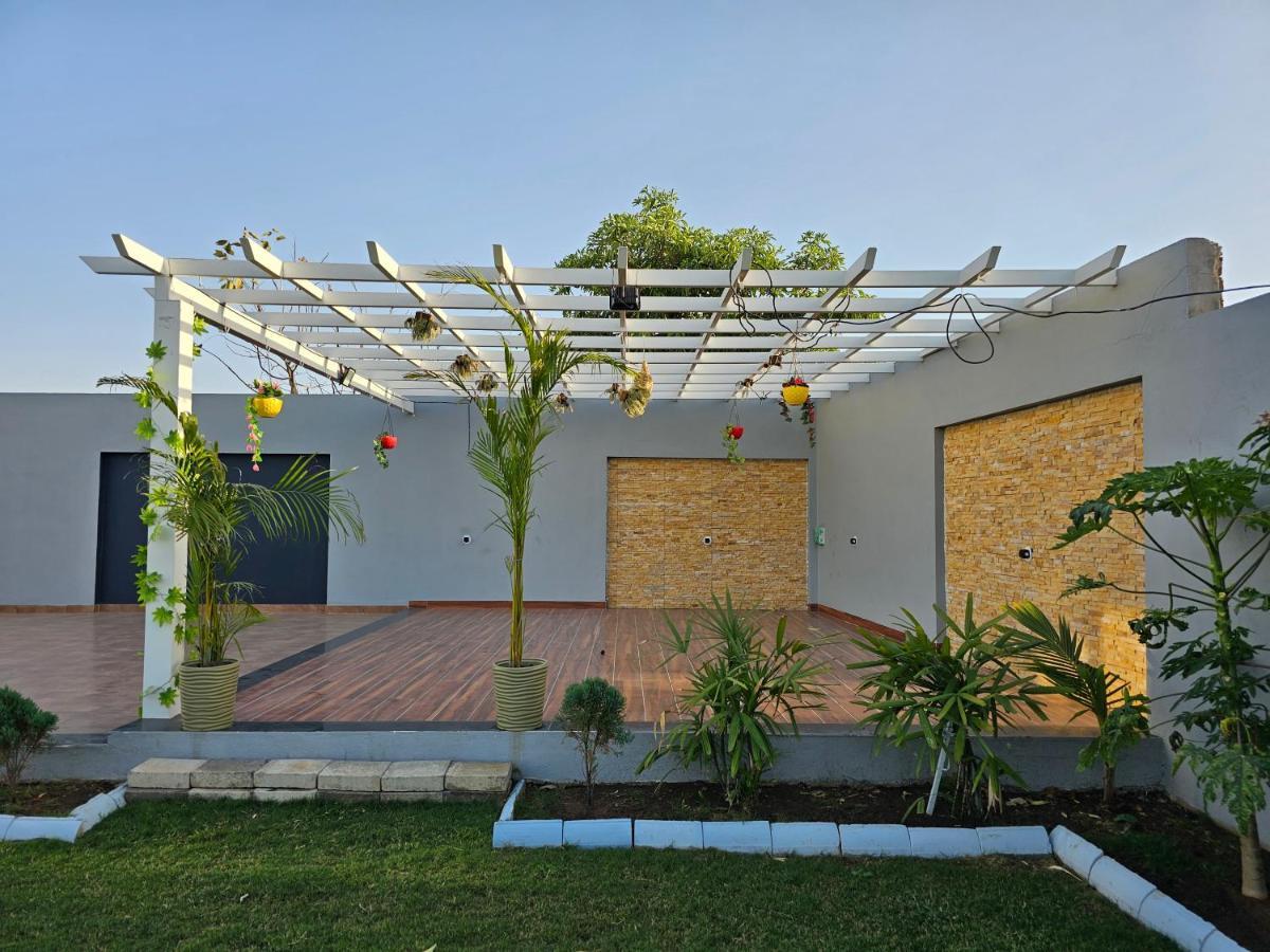 Shree Ambe Farmhouse Villa อุจเจน ภายนอก รูปภาพ