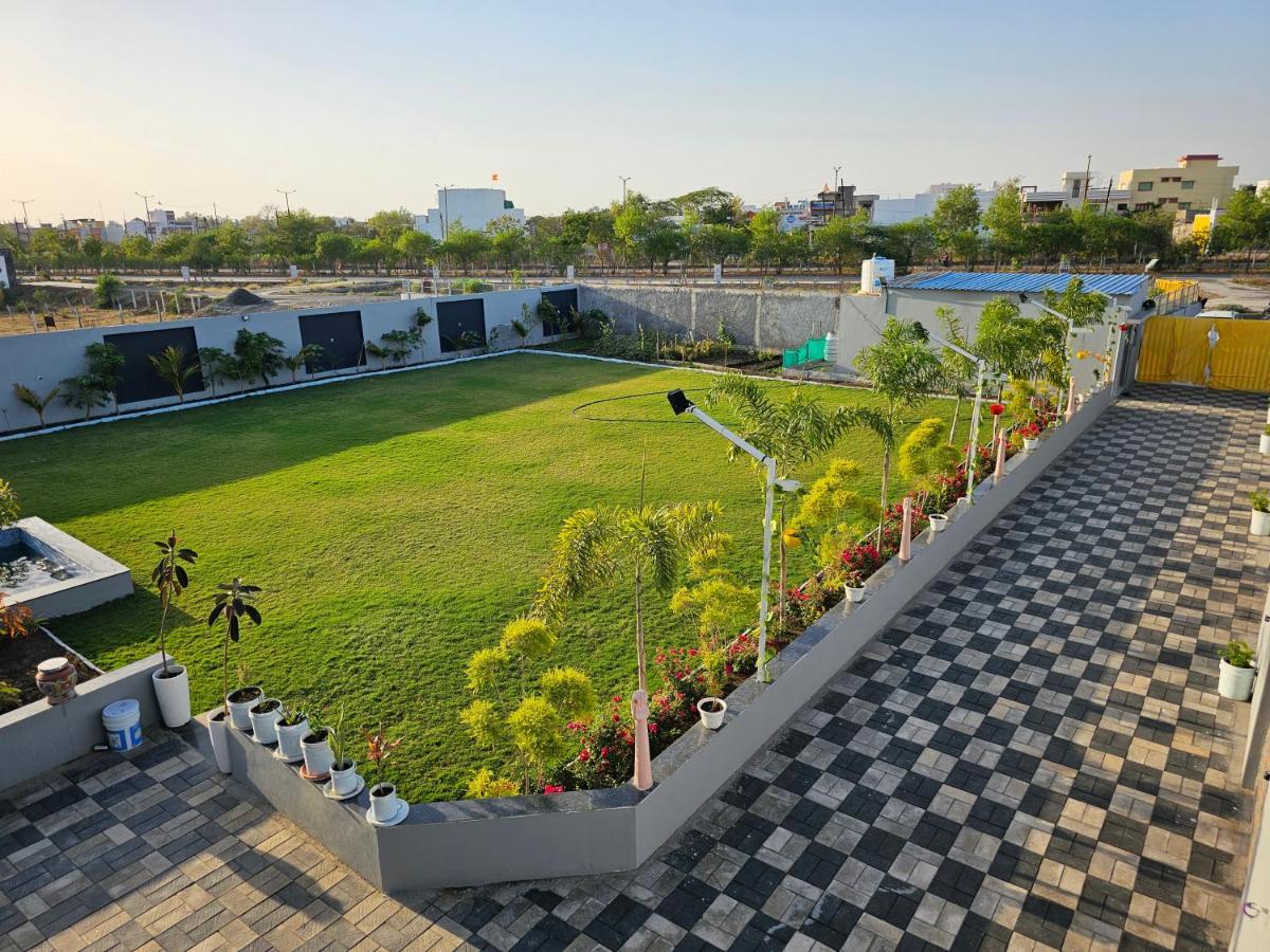 Shree Ambe Farmhouse Villa อุจเจน ภายนอก รูปภาพ